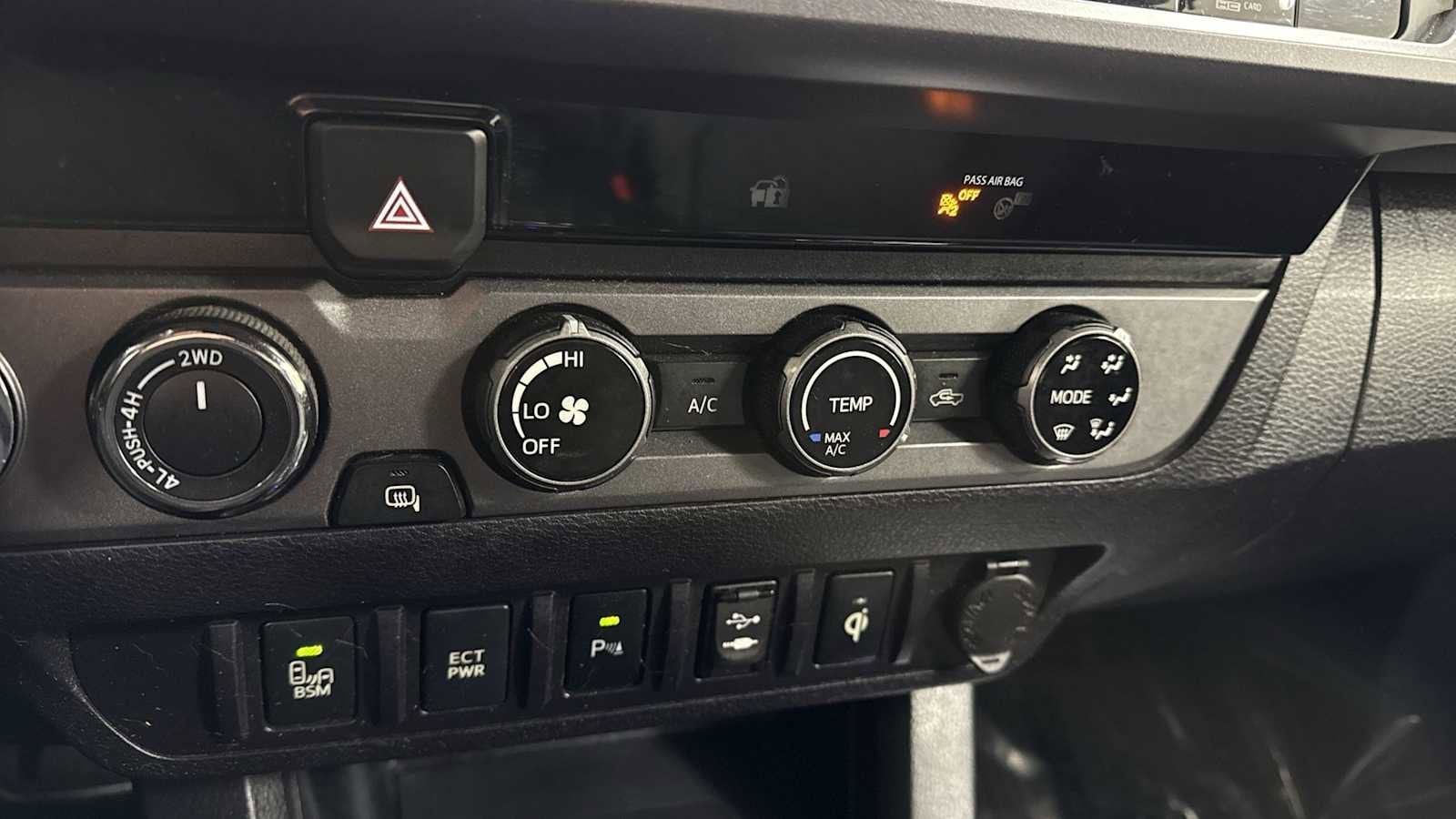 Thumbnail: 2018 Toyota Tacoma - 21