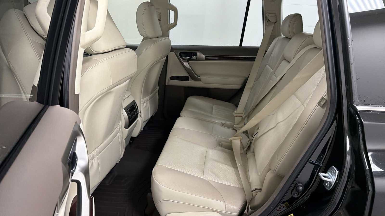 Thumbnail: 2019 Lexus GX - 25