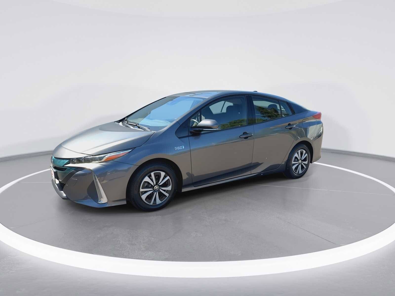 Thumbnail: 2017 Toyota Prius Prime - 4