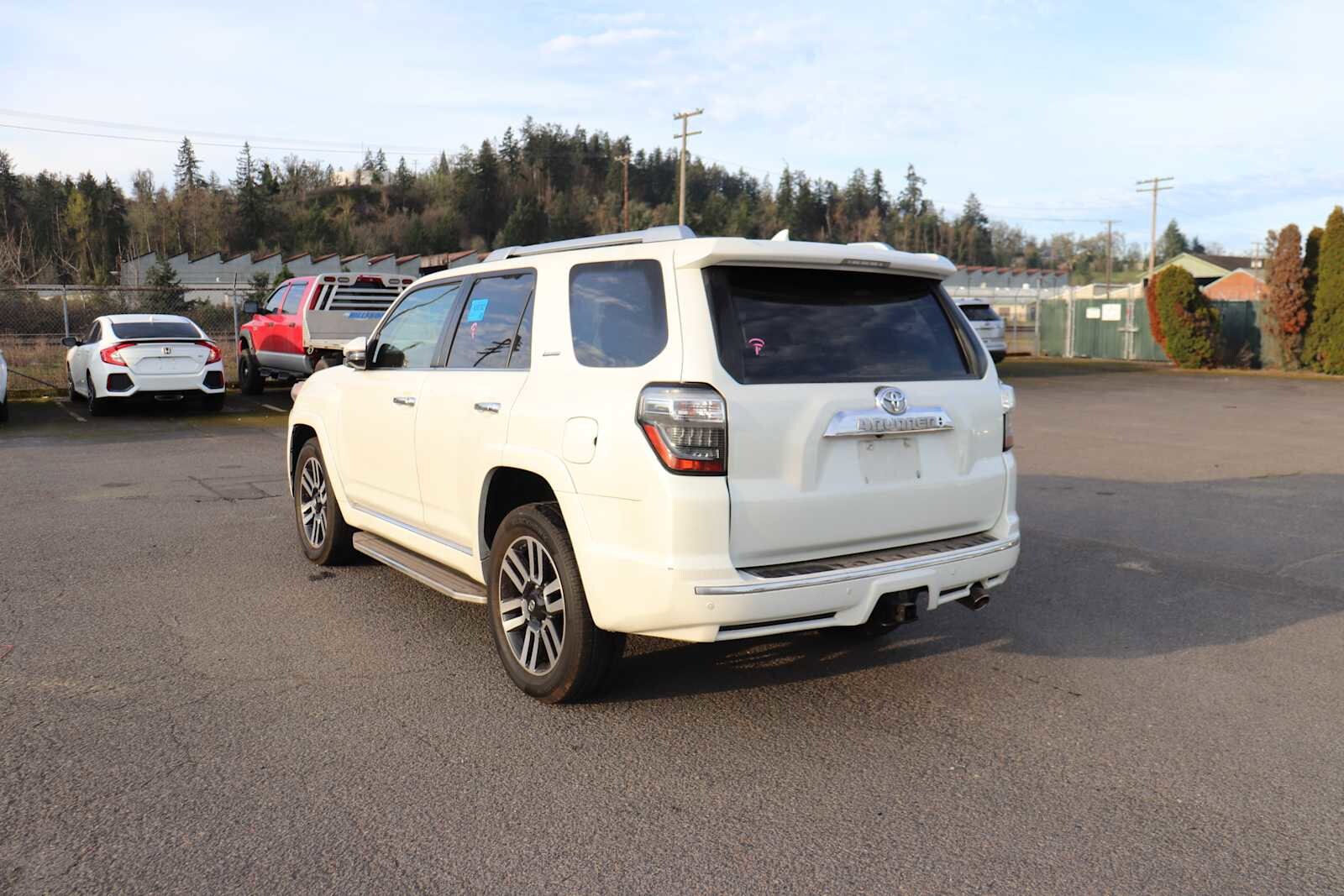 Thumbnail: 2015 Toyota 4Runner - 7