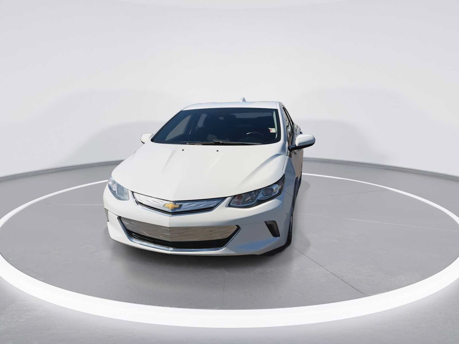Thumbnail: 2018 Chevrolet Volt - 3