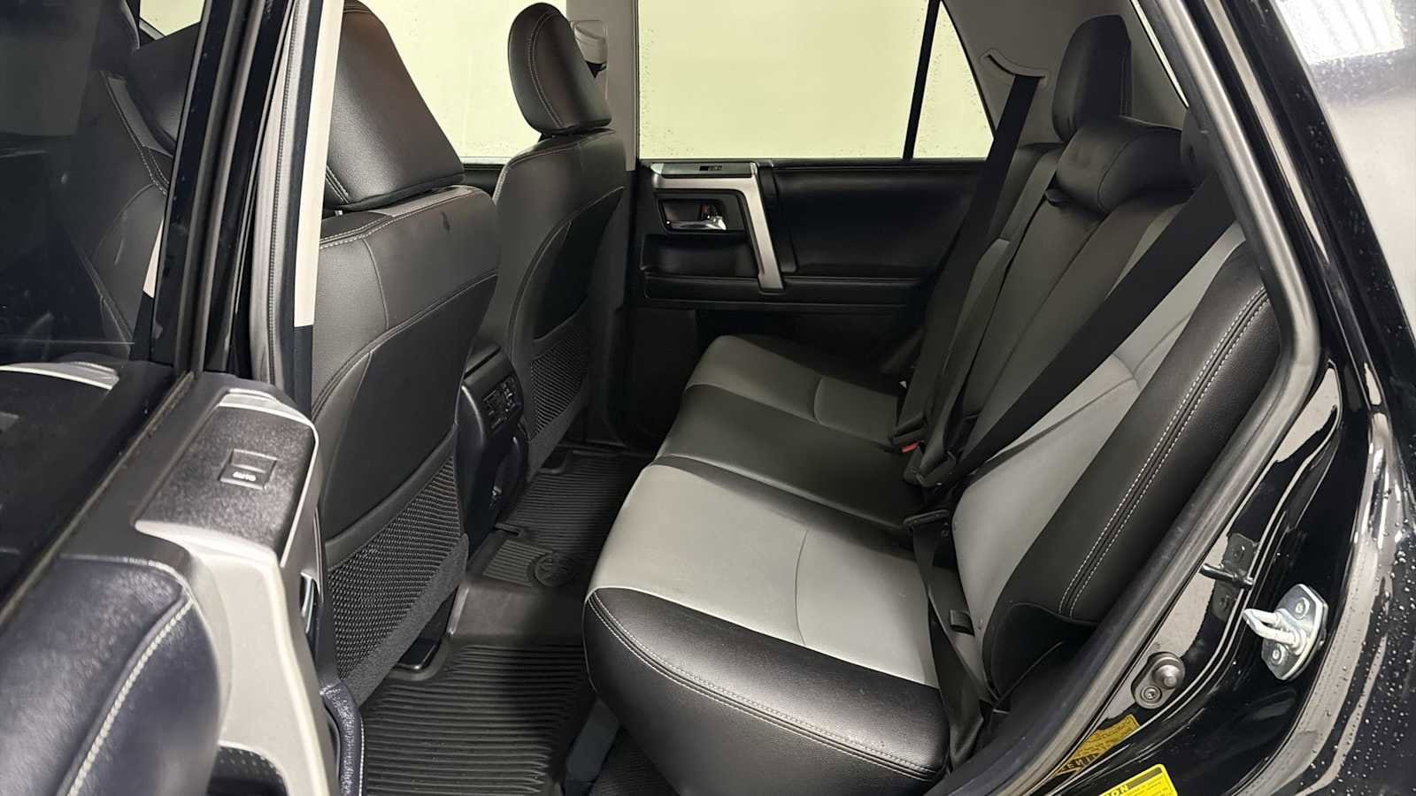 Thumbnail: 2020 Toyota 4Runner - 24