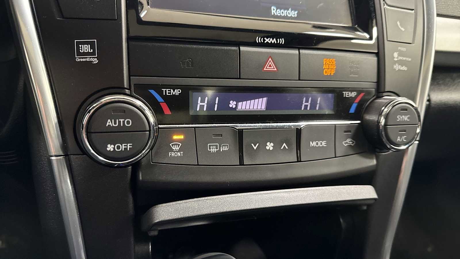 Thumbnail: 2017 Toyota Camry - 20