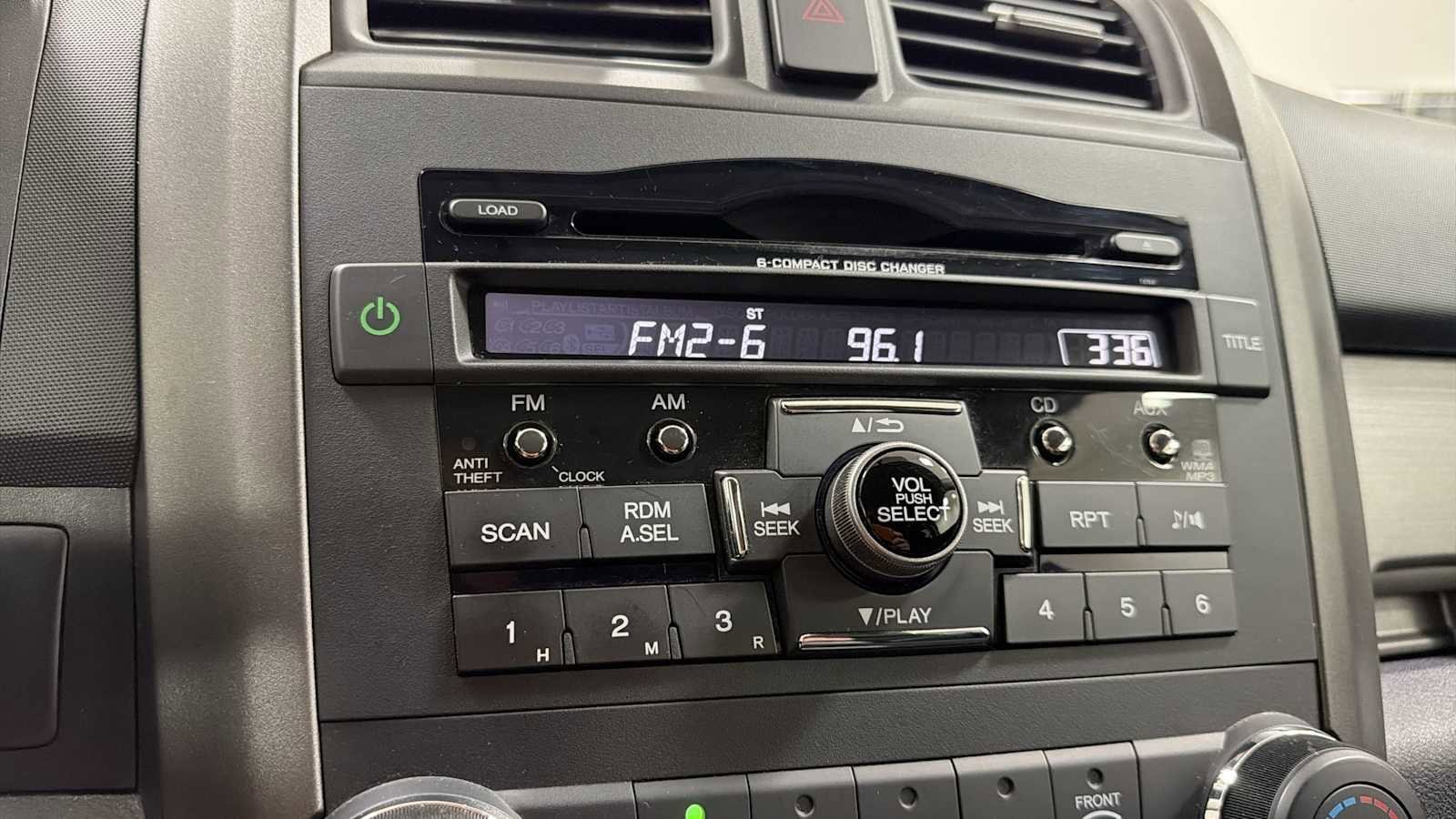 Thumbnail: 2011 Honda CR-V - 18