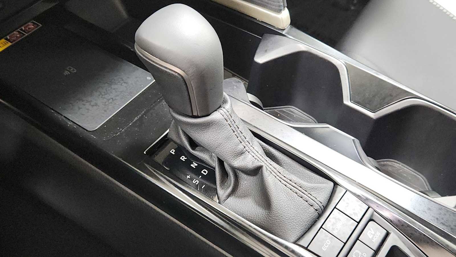 Thumbnail: 2025 Toyota Camry - 22