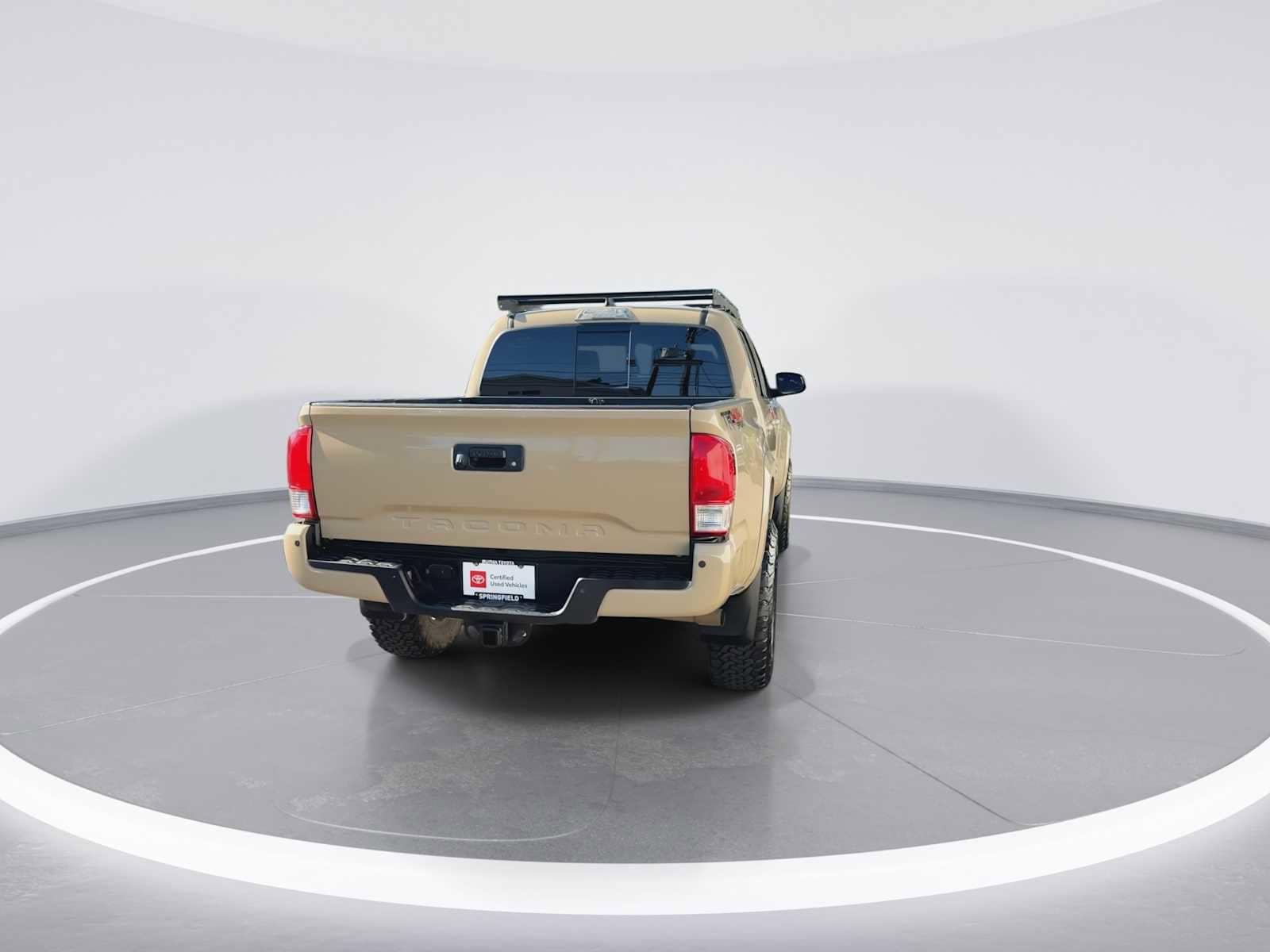Thumbnail: 2017 Toyota Tacoma - 7