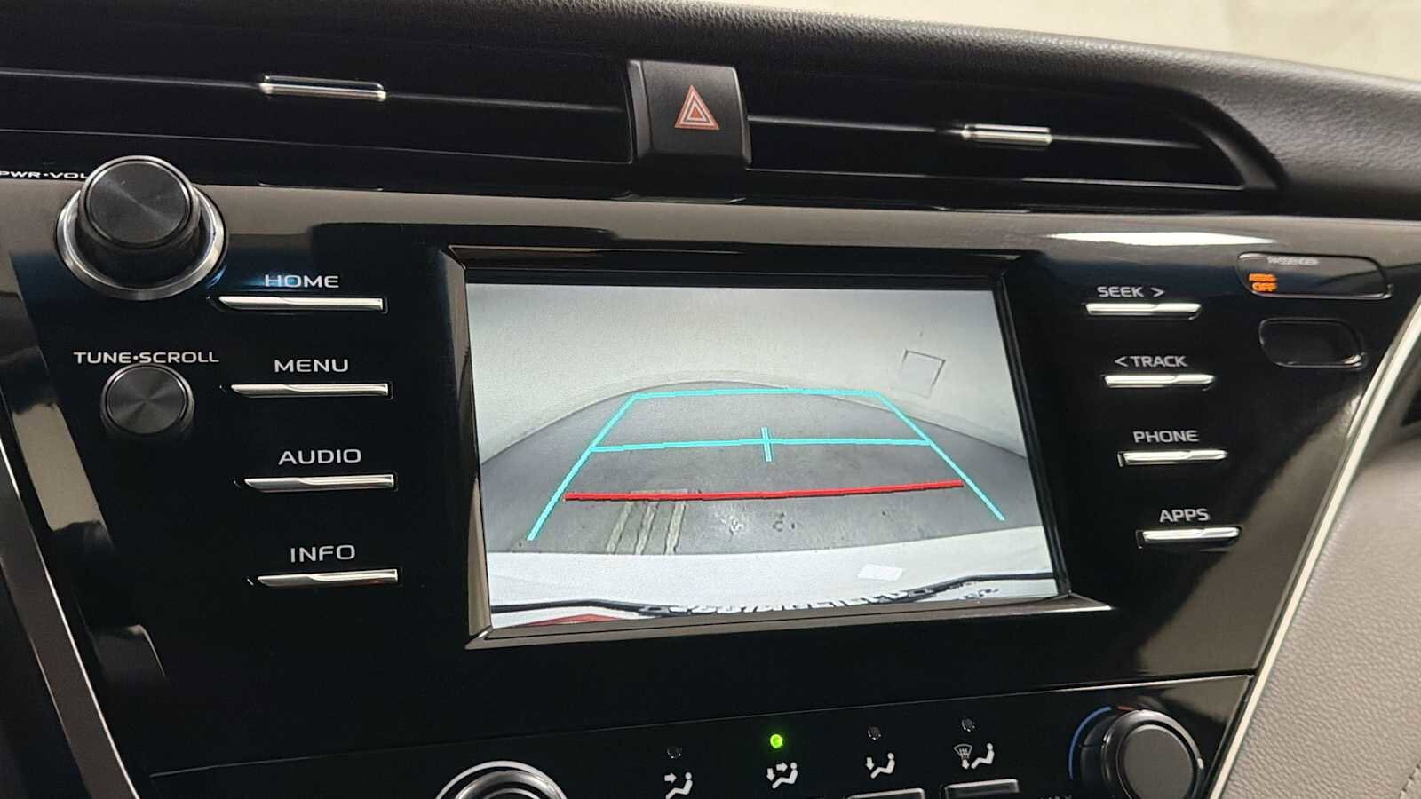 Thumbnail: 2018 Toyota Camry - 19