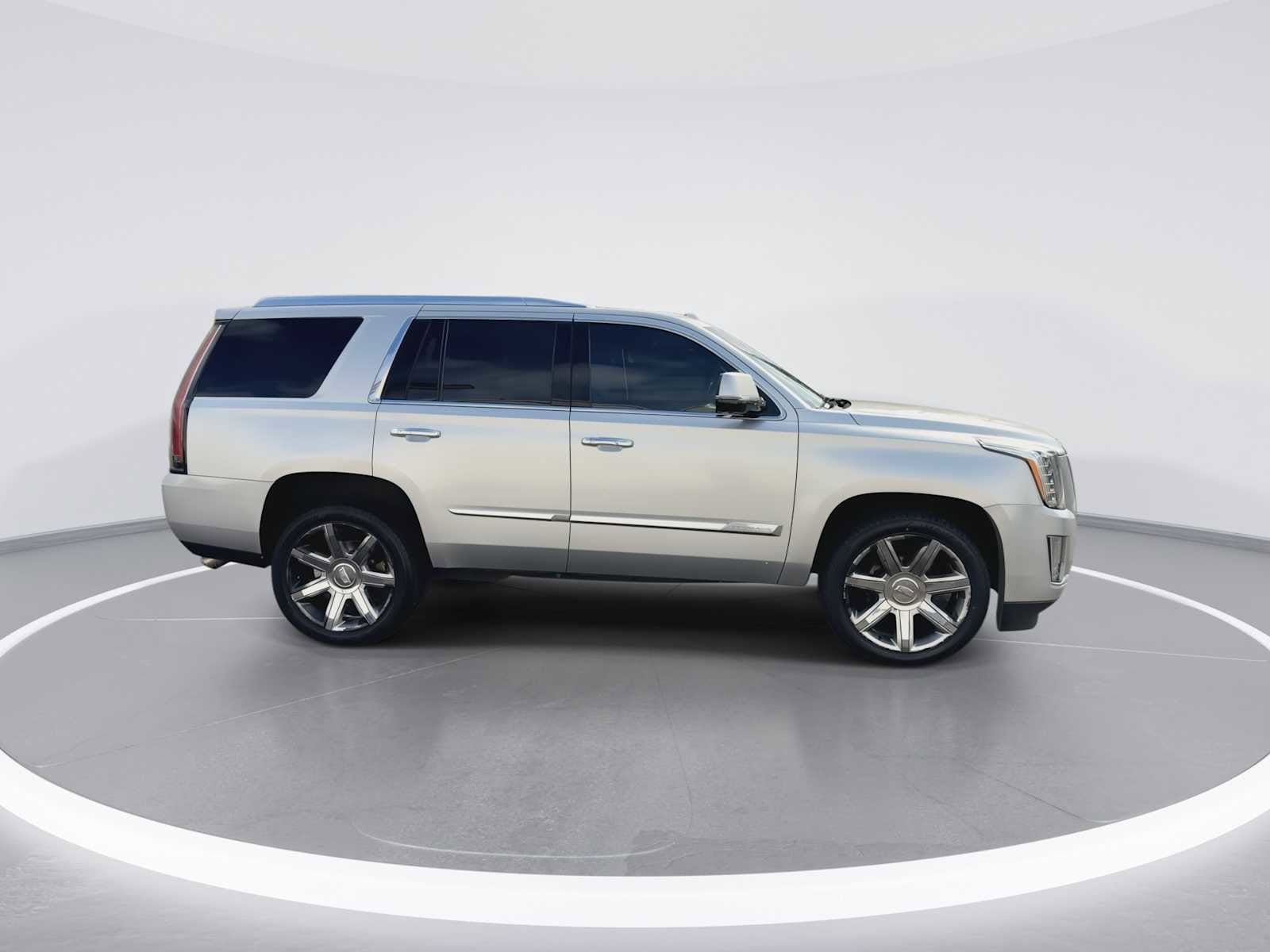 Thumbnail: 2016 Cadillac Escalade - 9