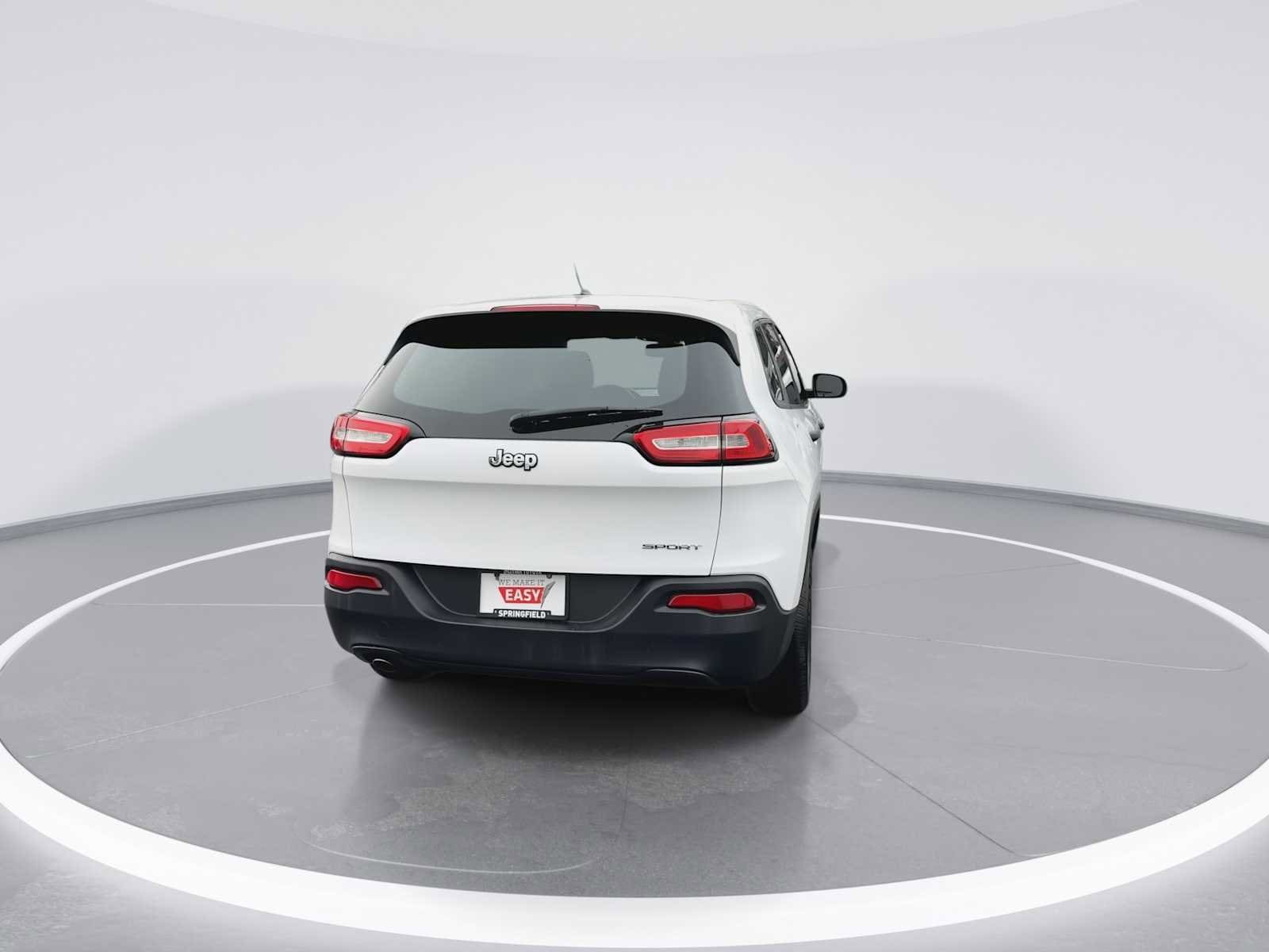 Thumbnail: 2017 Jeep Cherokee - 7