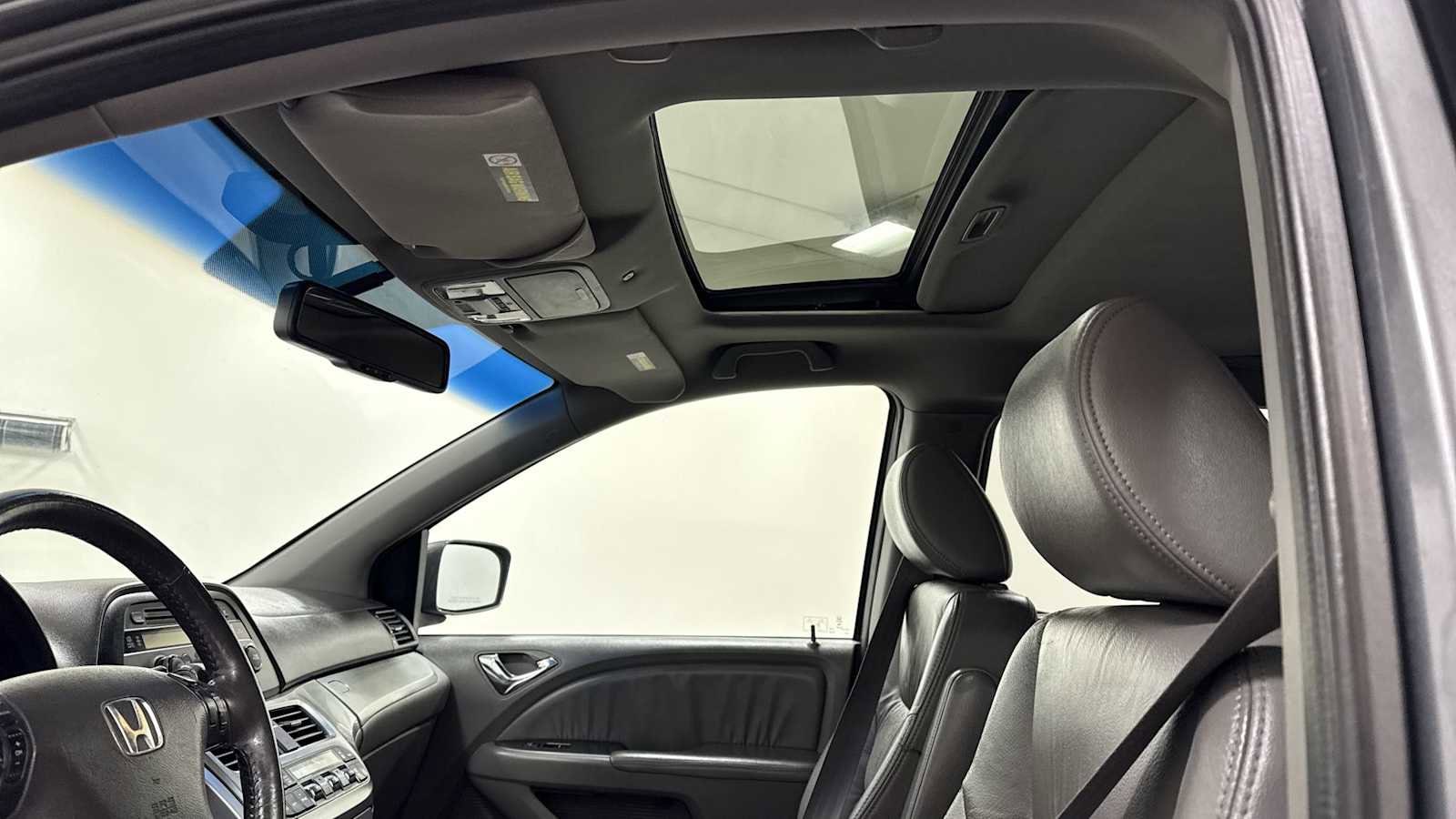 Thumbnail: 2010 Honda Odyssey - 24