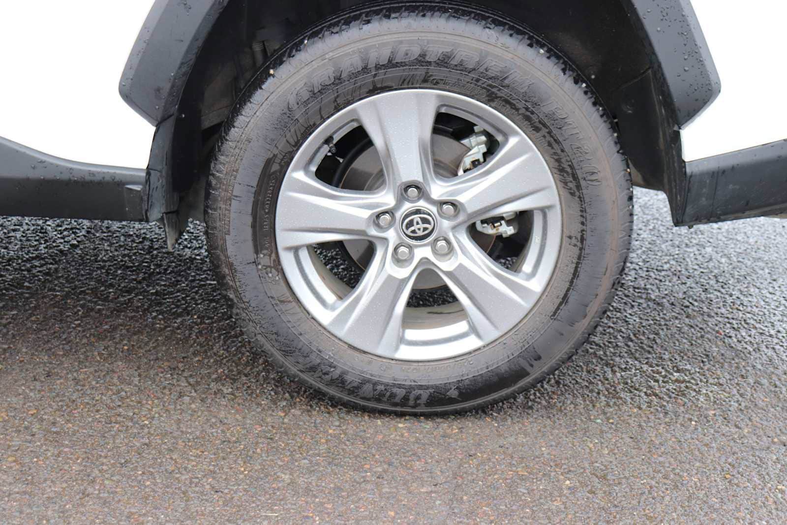 Thumbnail: 2025 Toyota RAV4 - 9