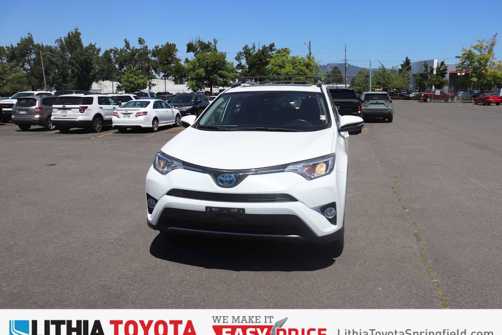 Thumbnail: 2018 Toyota RAV4 - 1