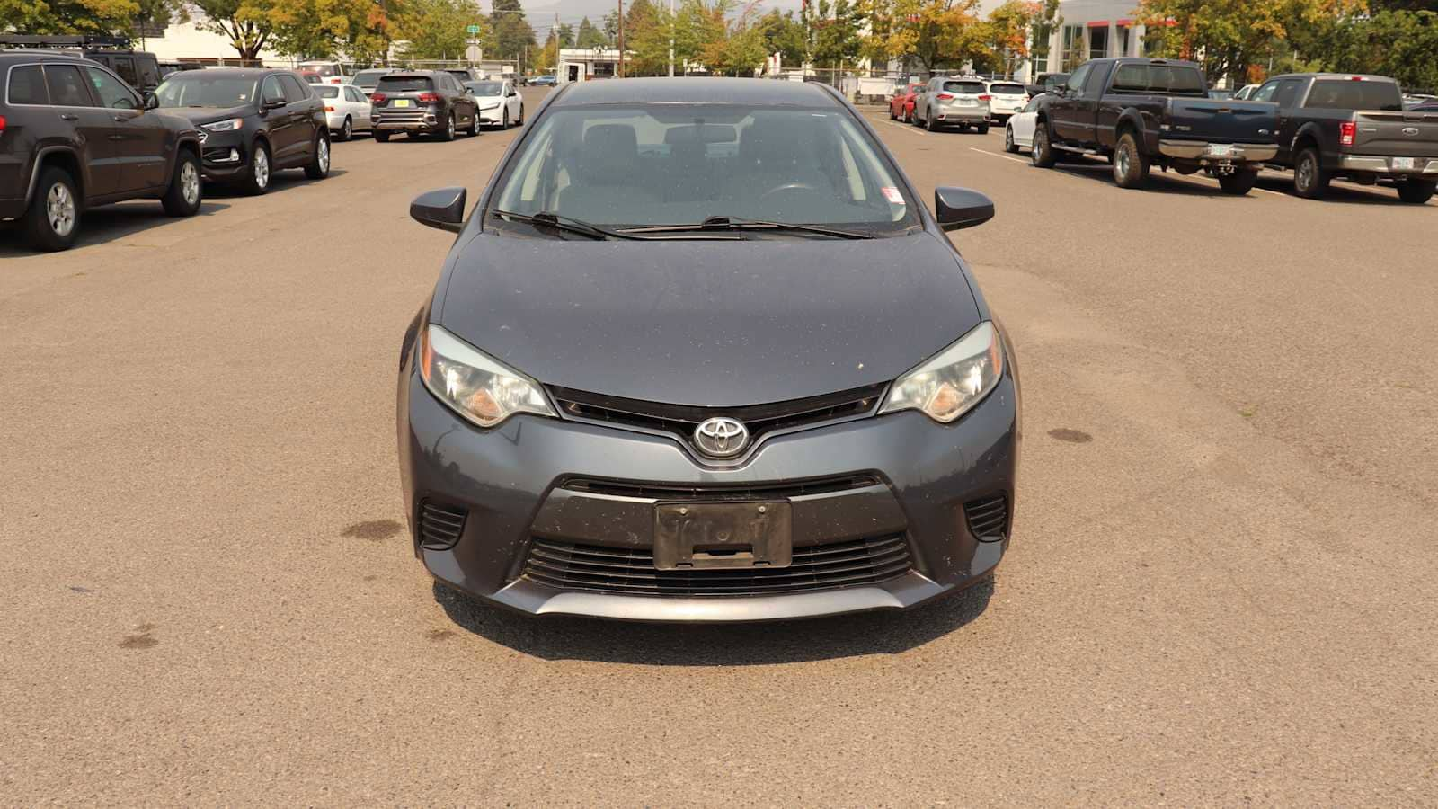 Used 2015 Toyota Corolla LE with VIN 5YFBURHE2FP351282 for sale in Springfield, OR