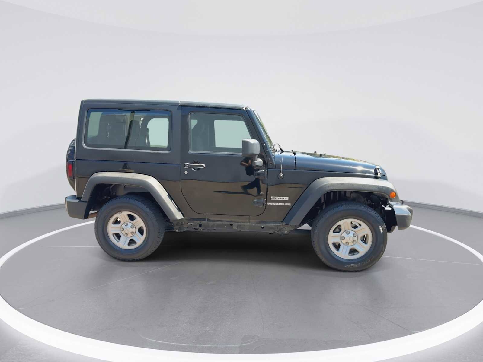 Thumbnail: 2012 Jeep Wrangler - 9