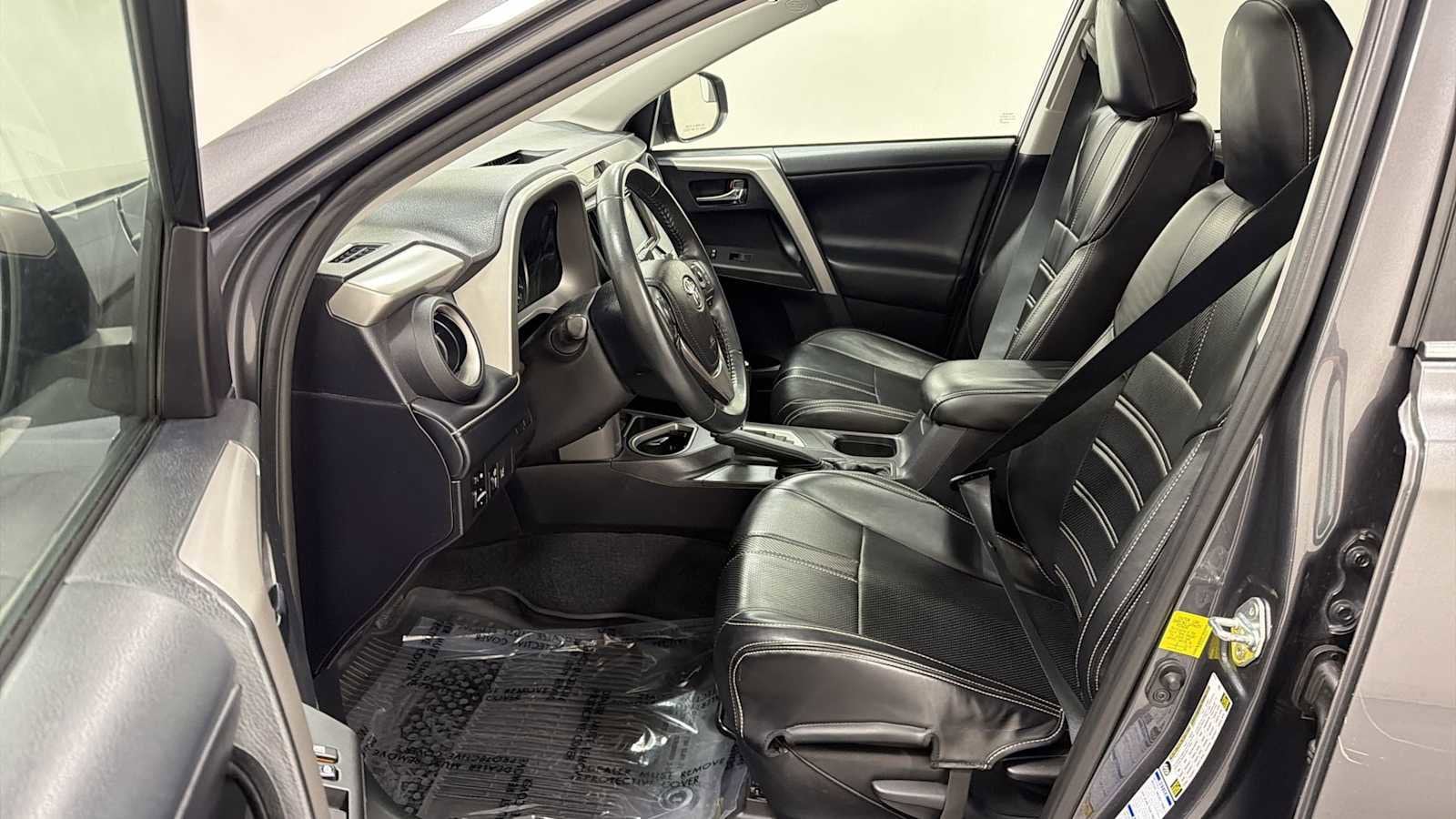 Thumbnail: 2017 Toyota RAV4 - 13