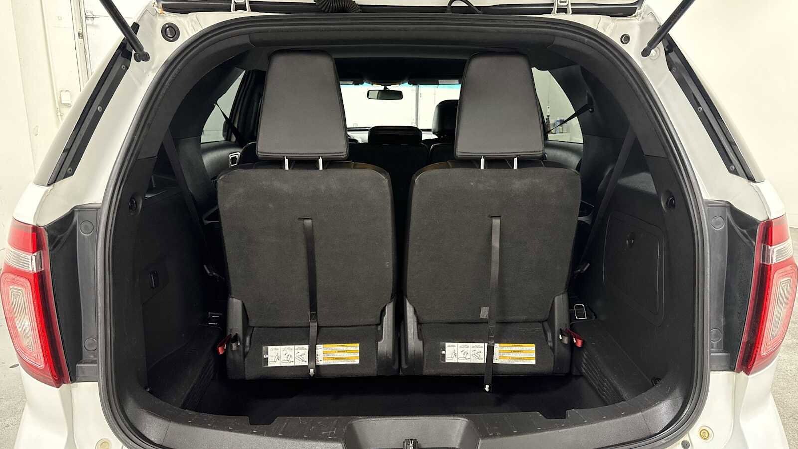 Thumbnail: 2013 Ford Explorer - 27