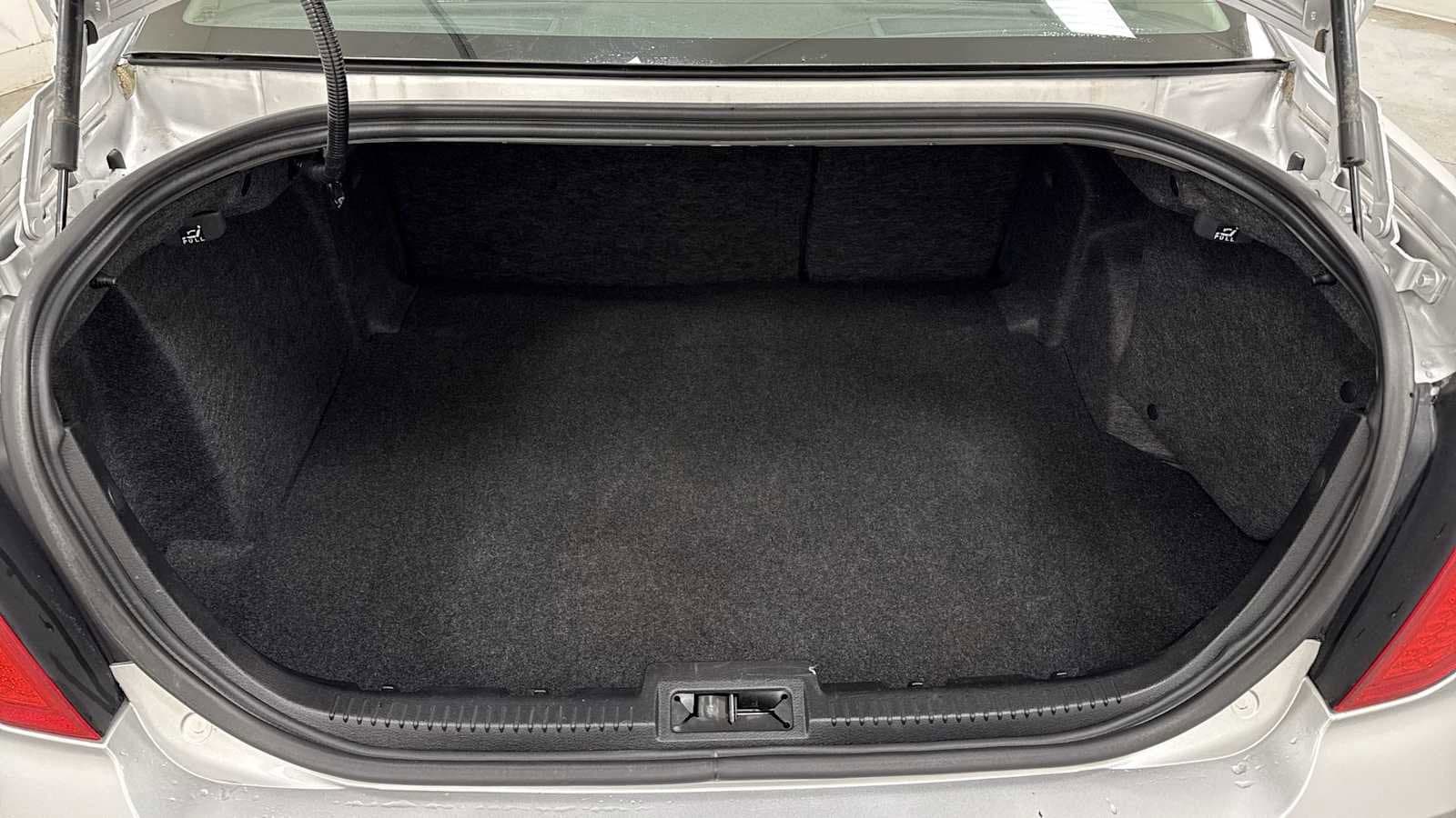 Thumbnail: 2011 Ford Fusion - 26