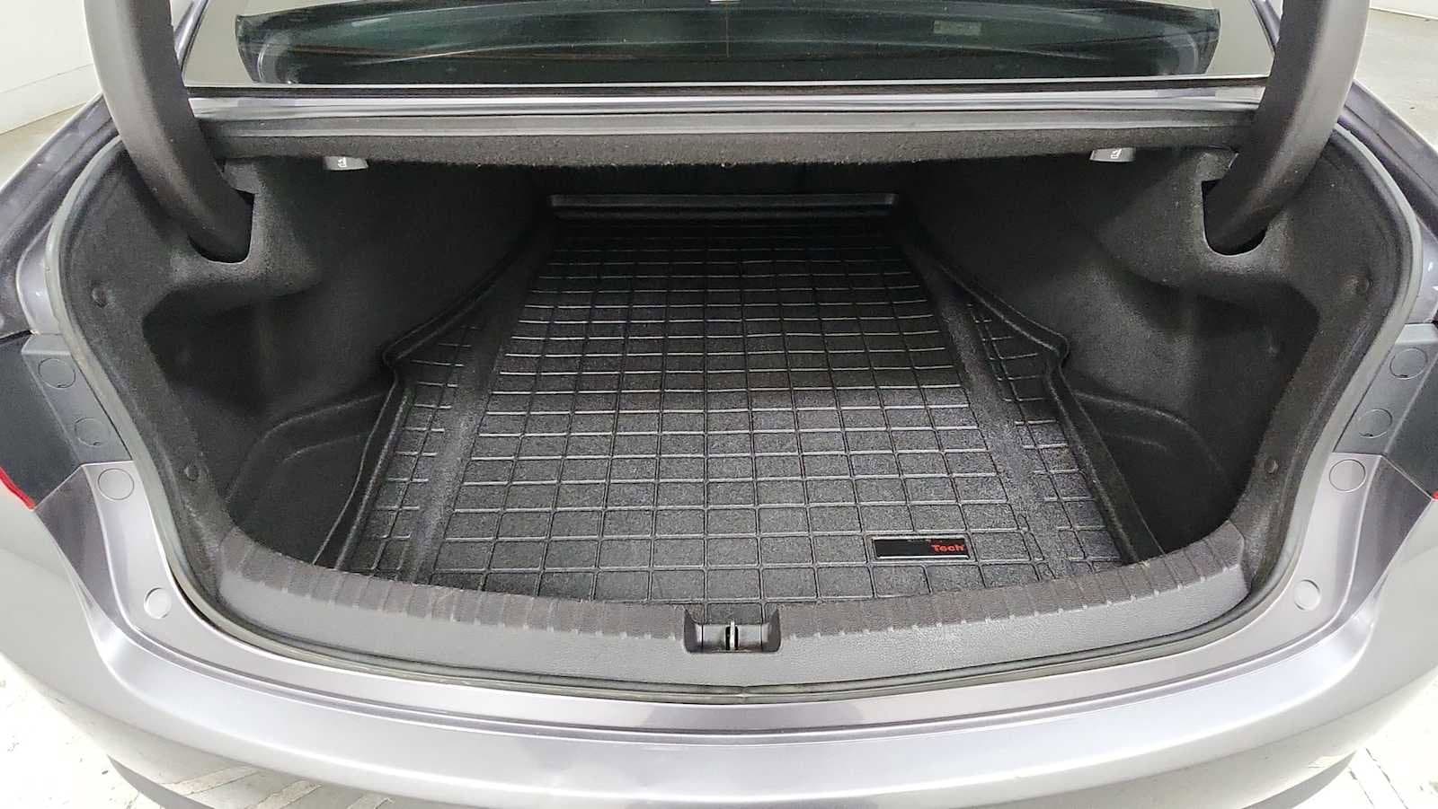 Thumbnail: 2017 Acura TLX - 28