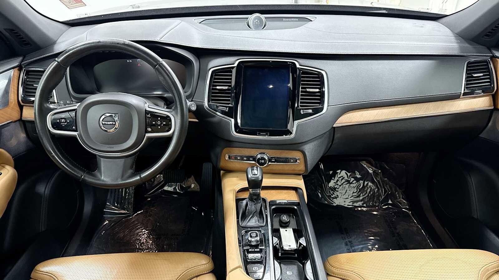 Thumbnail: 2018 Volvo XC90 - 28