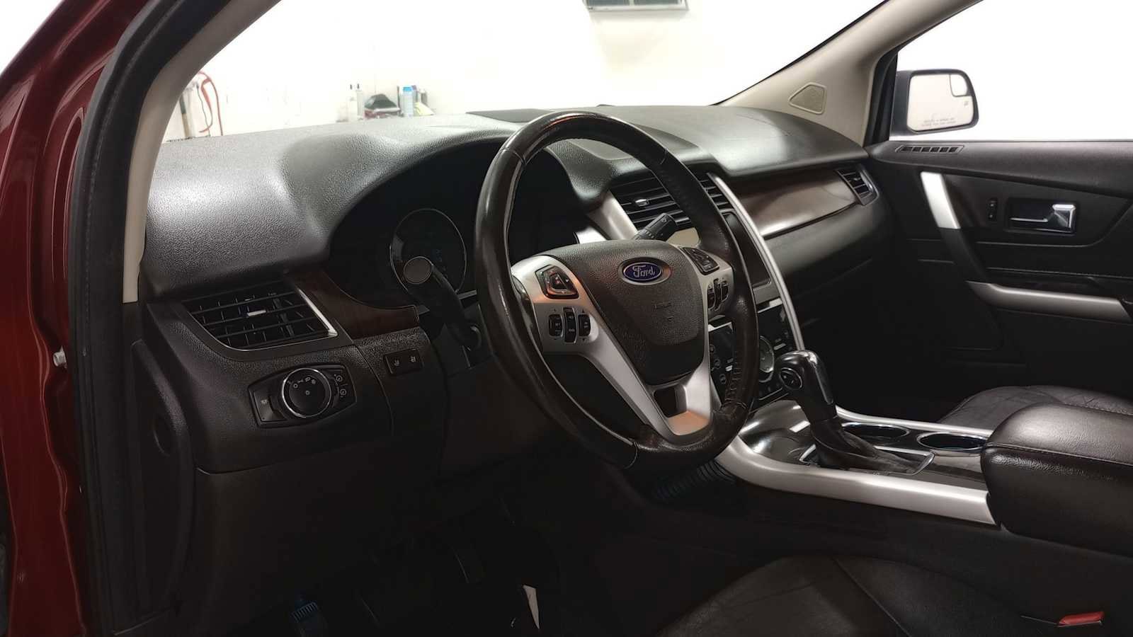 Thumbnail: 2013 Ford Edge - 12