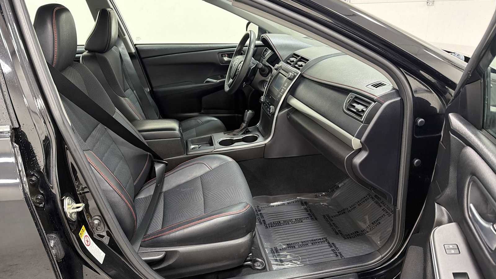 Thumbnail: 2017 Toyota Camry - 28