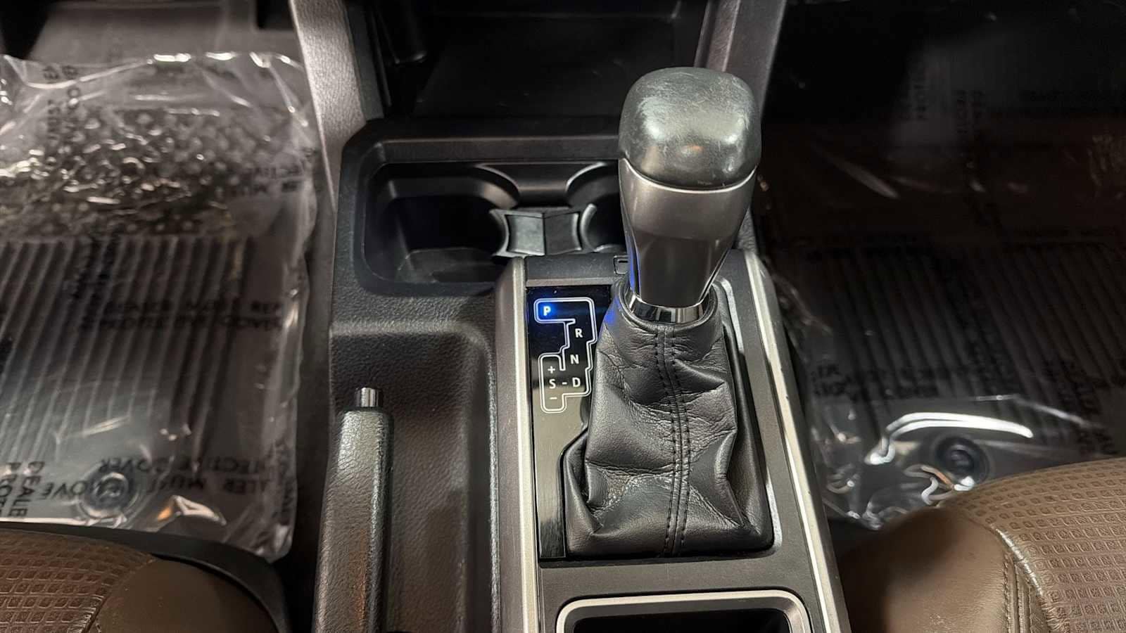 Thumbnail: 2022 Toyota Tacoma - 22