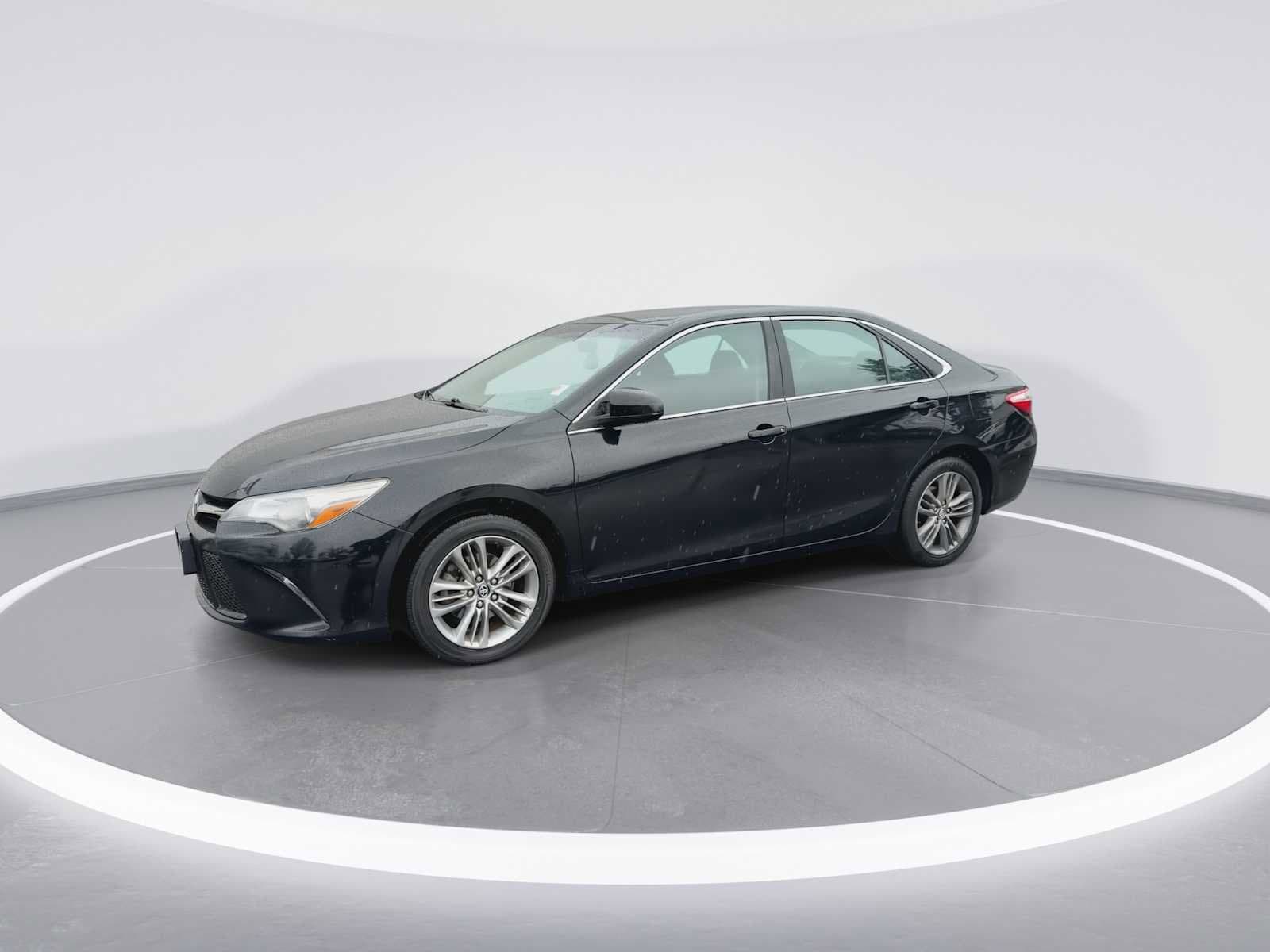 Thumbnail: 2017 Toyota Camry - 4