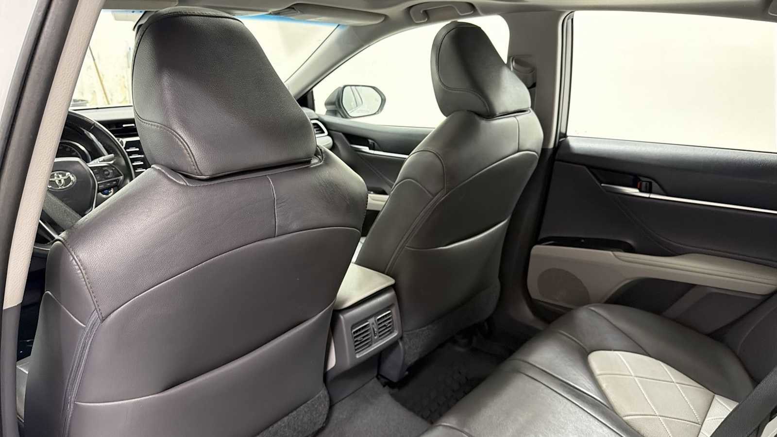 Thumbnail: 2018 Toyota Camry - 25