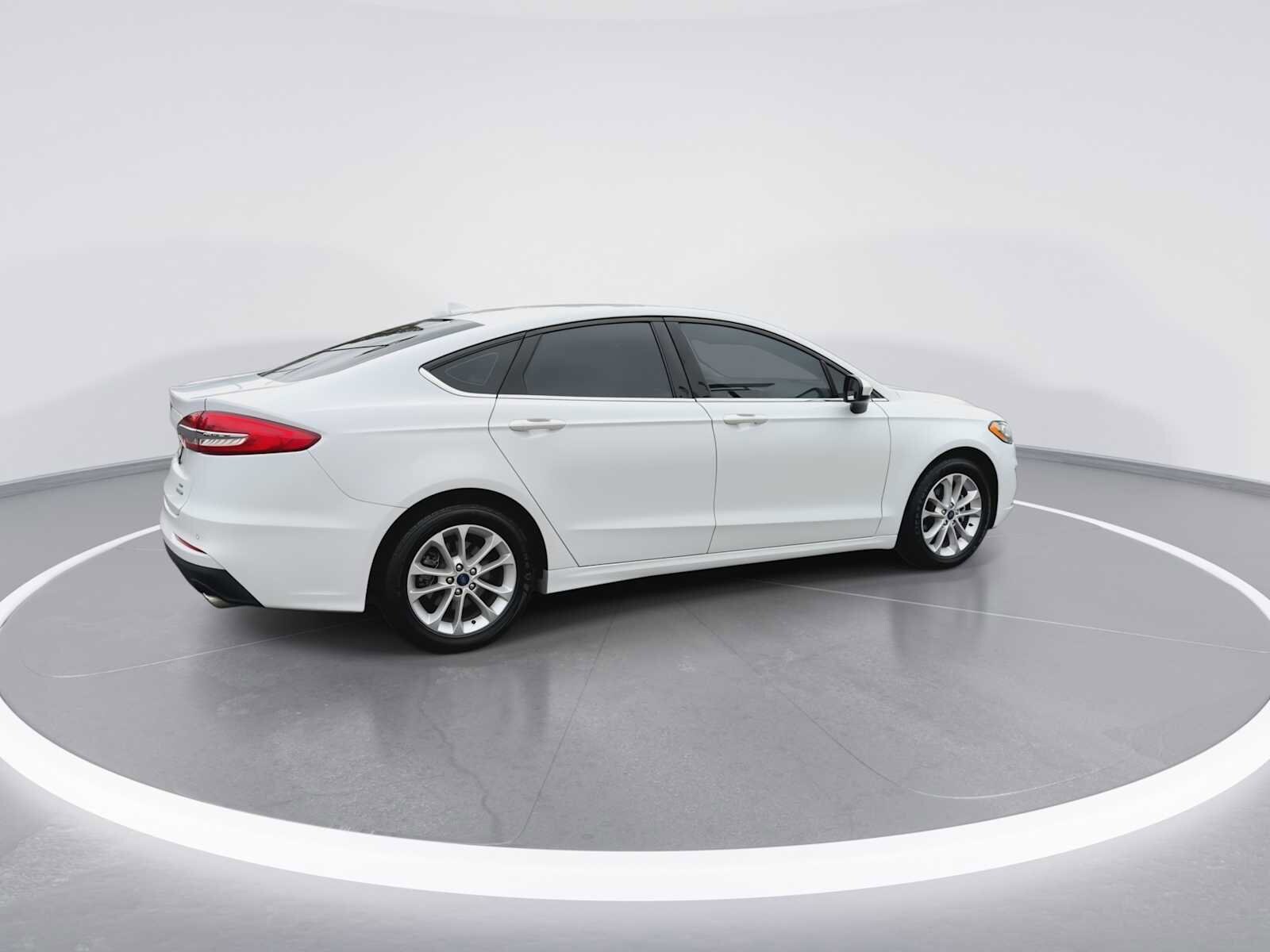 Thumbnail: 2020 Ford Fusion - 8
