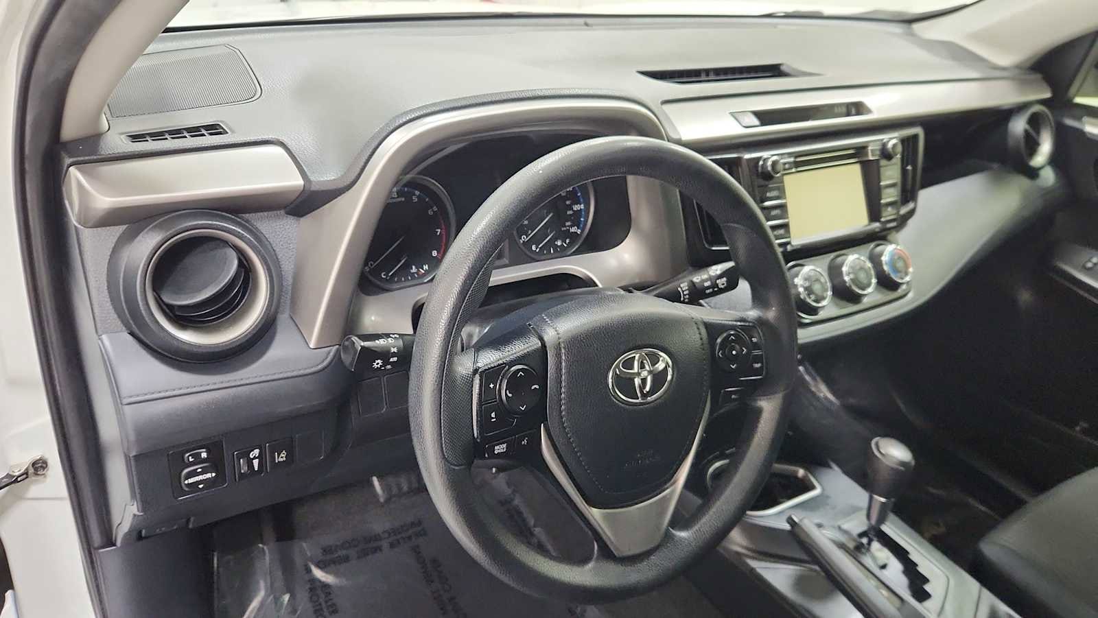 Thumbnail: 2017 Toyota RAV4 - 12