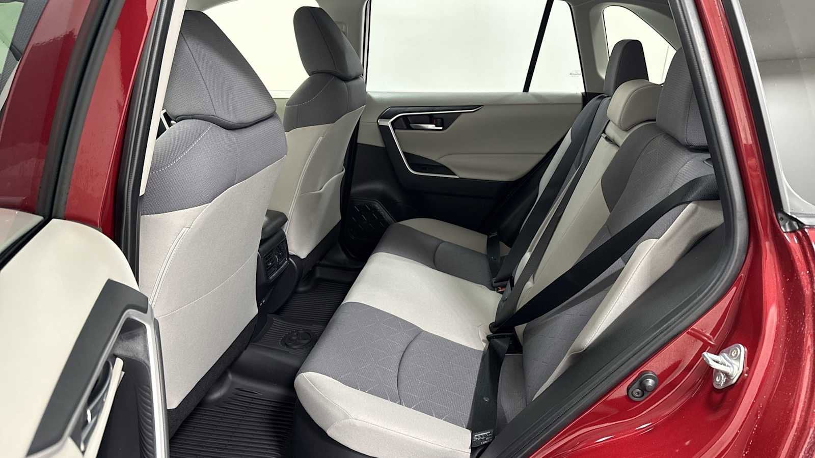 Thumbnail: 2024 Toyota RAV4 - 24