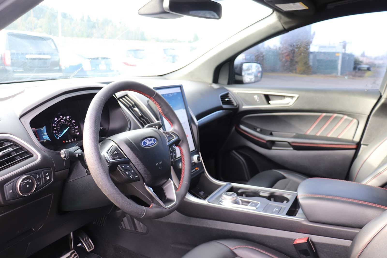 Thumbnail: 2022 Ford Edge - 10