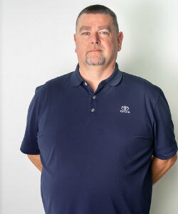 Staff member Sam Jones from ID_35b8778fd400