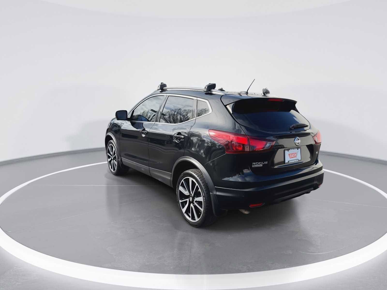 Thumbnail: 2018 Nissan Rogue Sport - 6