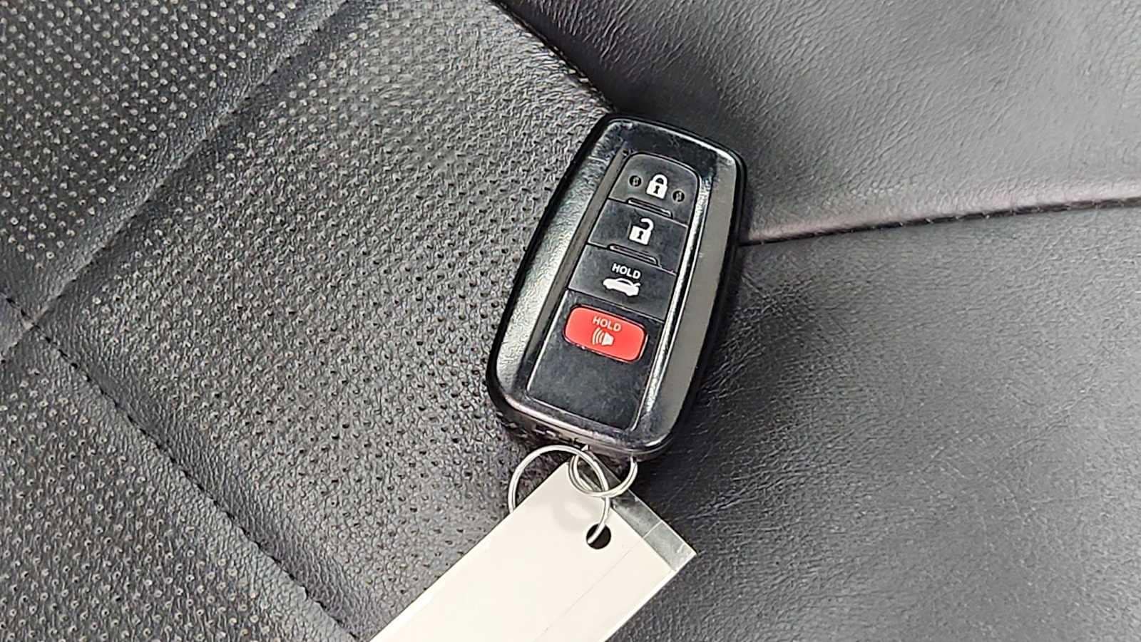 Thumbnail: 2018 Toyota Camry - 32