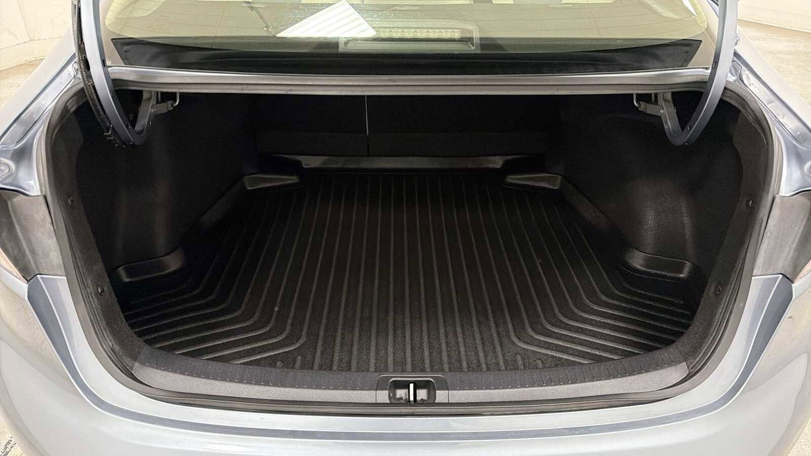 Thumbnail: 2020 Toyota Corolla - 27