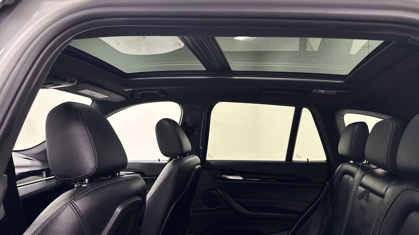 Thumbnail: 2018 BMW X1 - 24