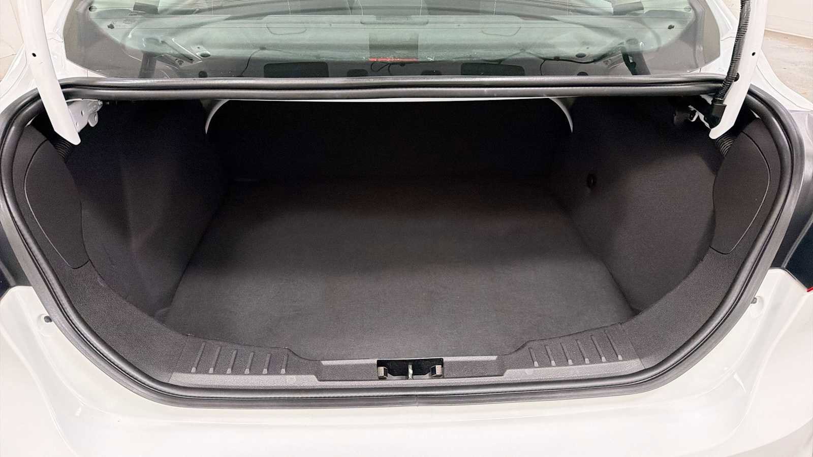 Thumbnail: 2014 Ford Focus - 25