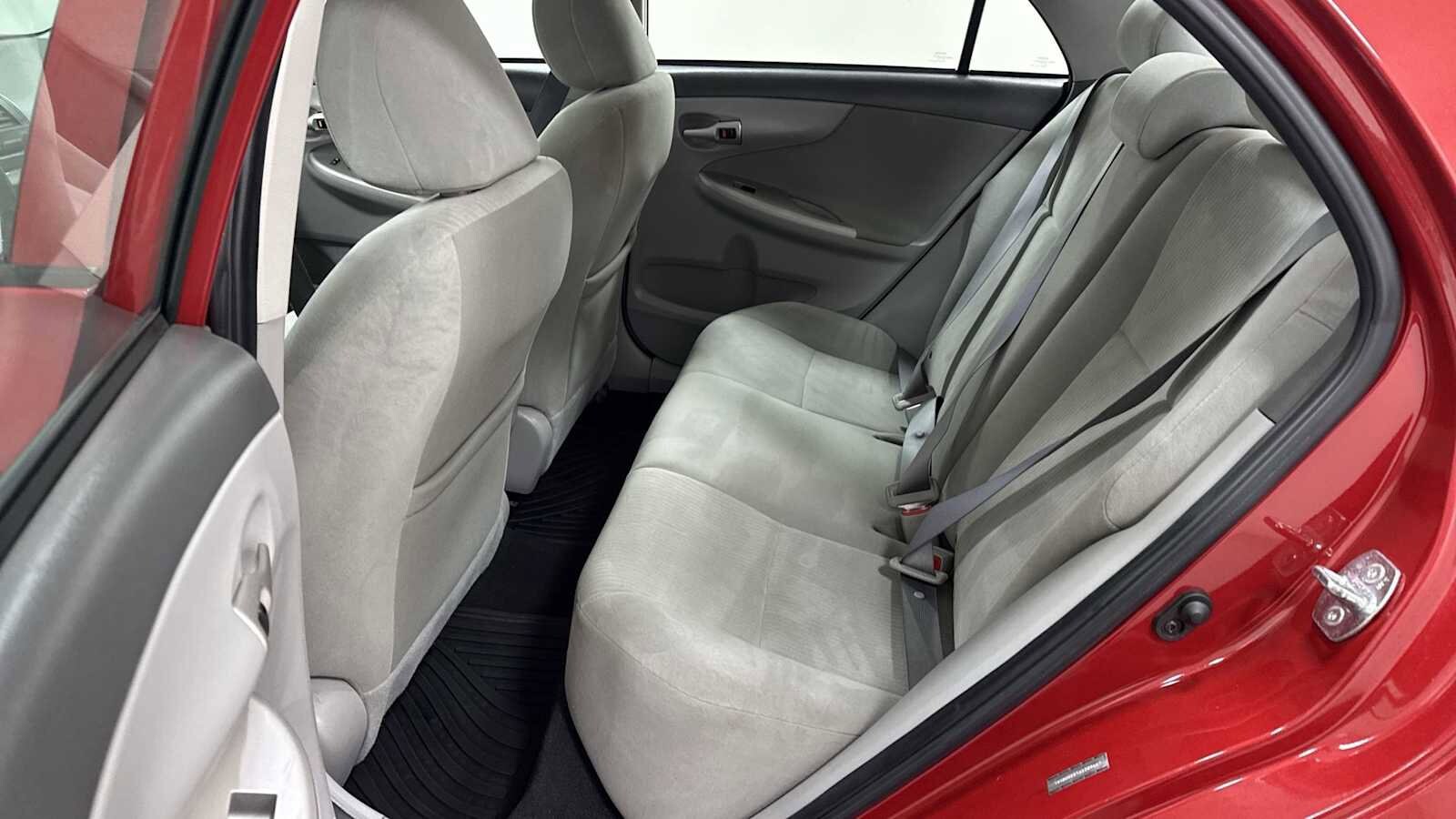 Thumbnail: 2010 Toyota Corolla - 23