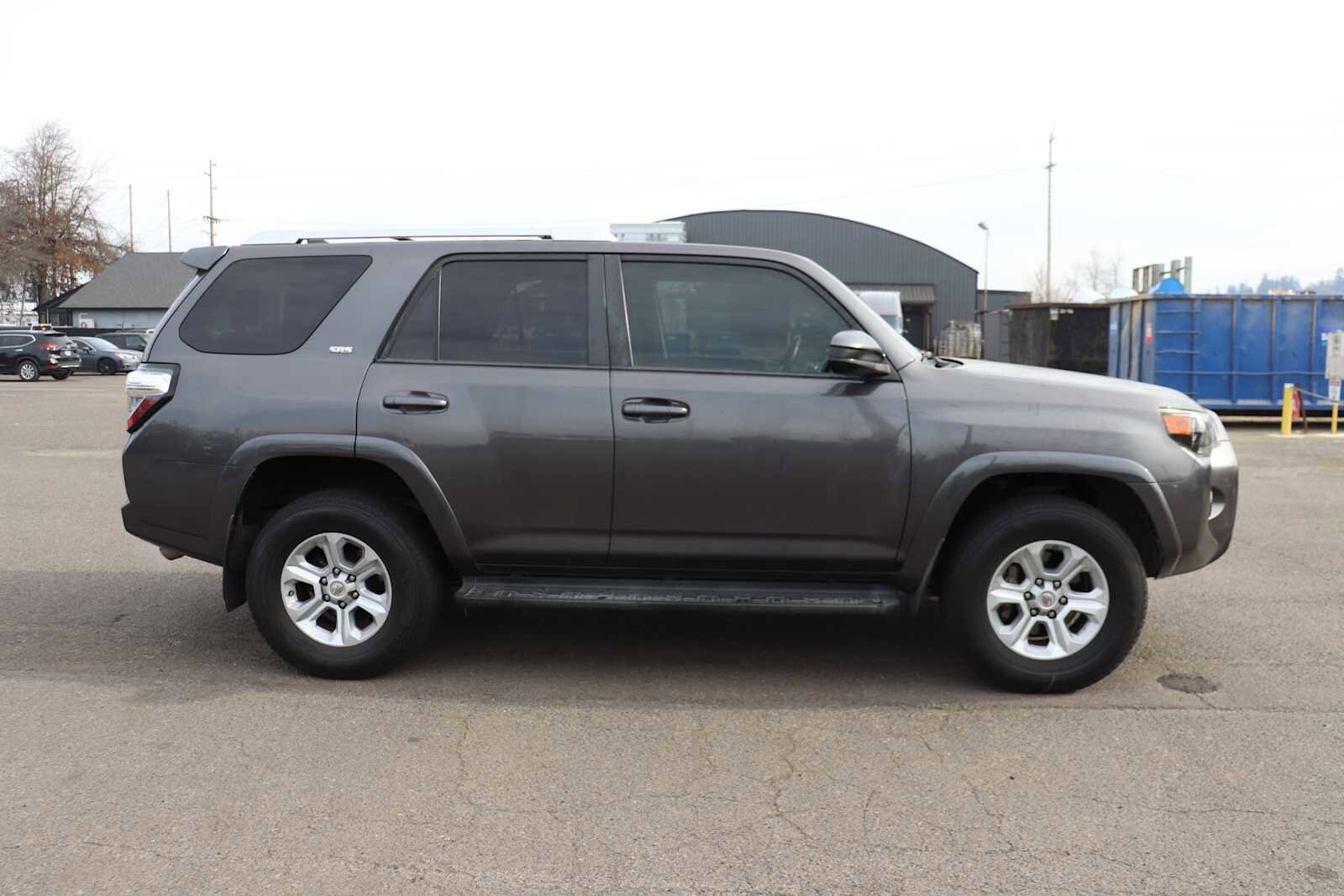 Thumbnail: 2016 Toyota 4Runner - 4