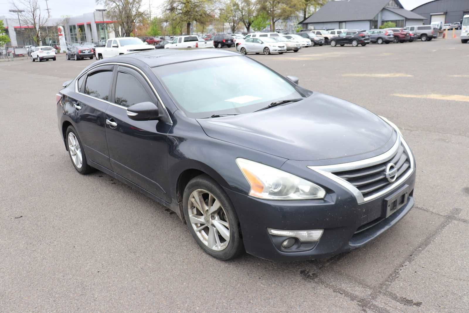 Thumbnail: 2014 Nissan Altima - 3