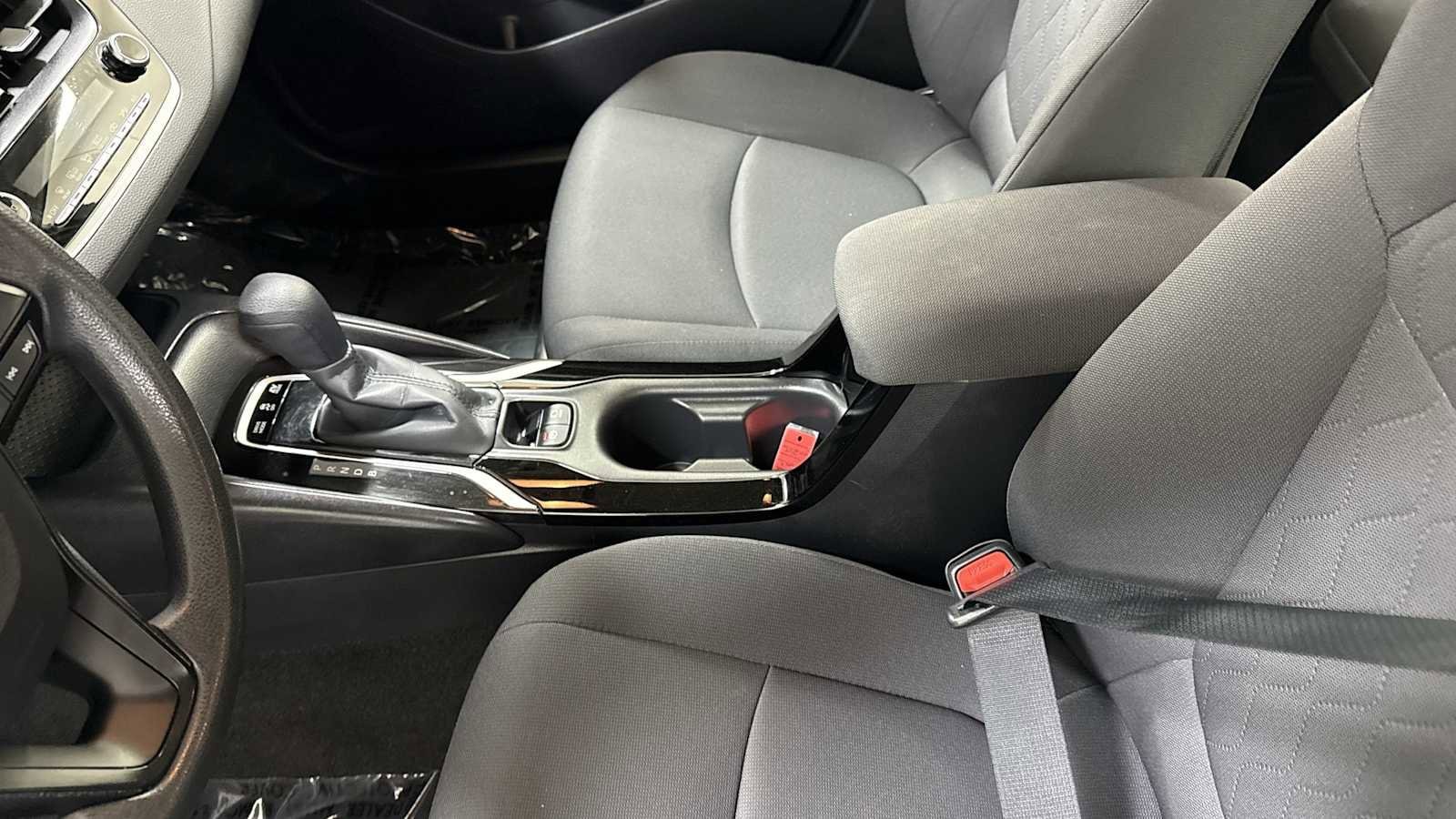 Thumbnail: 2021 Toyota Corolla - 22