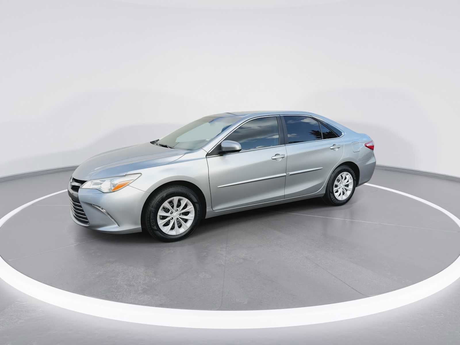 Thumbnail: 2017 Toyota Camry - 4