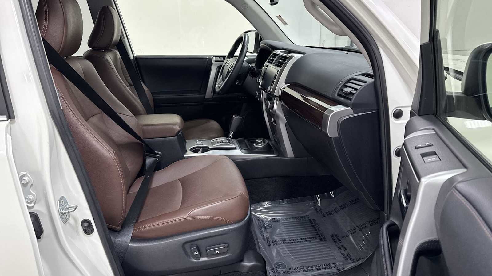 Thumbnail: 2022 Toyota 4Runner - 31