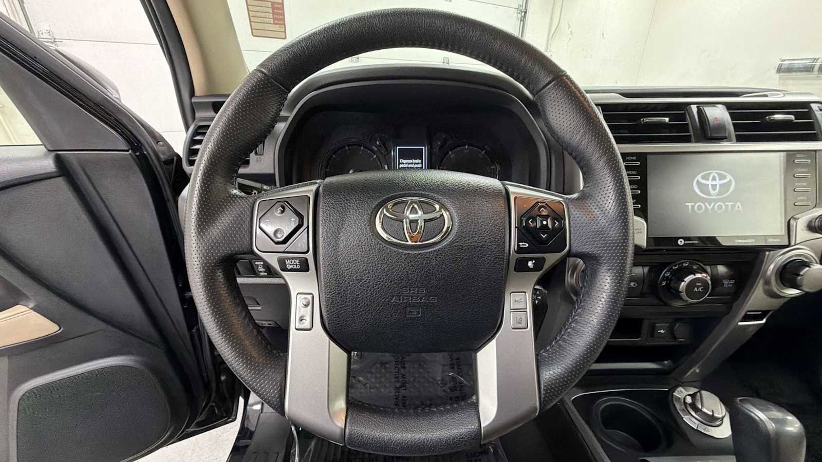 Thumbnail: 2021 Toyota 4Runner - 16