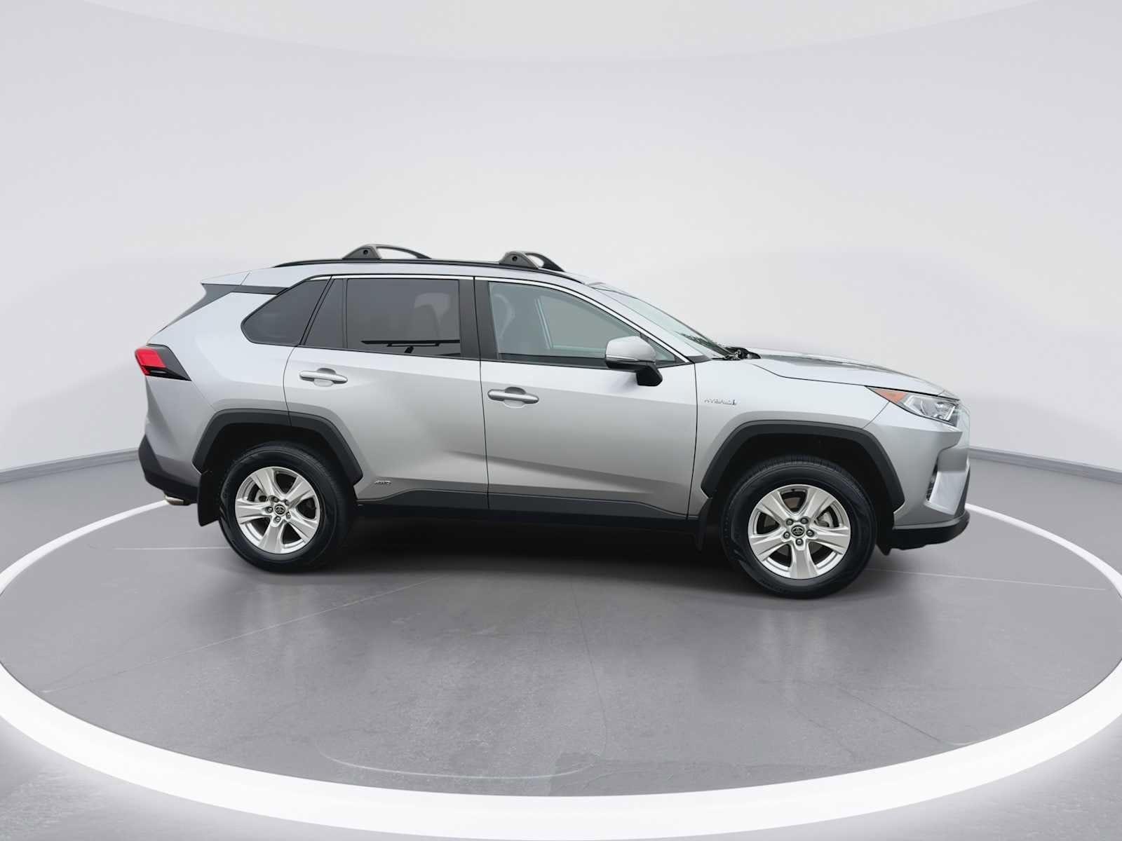 Thumbnail: 2021 Toyota RAV4 - 9