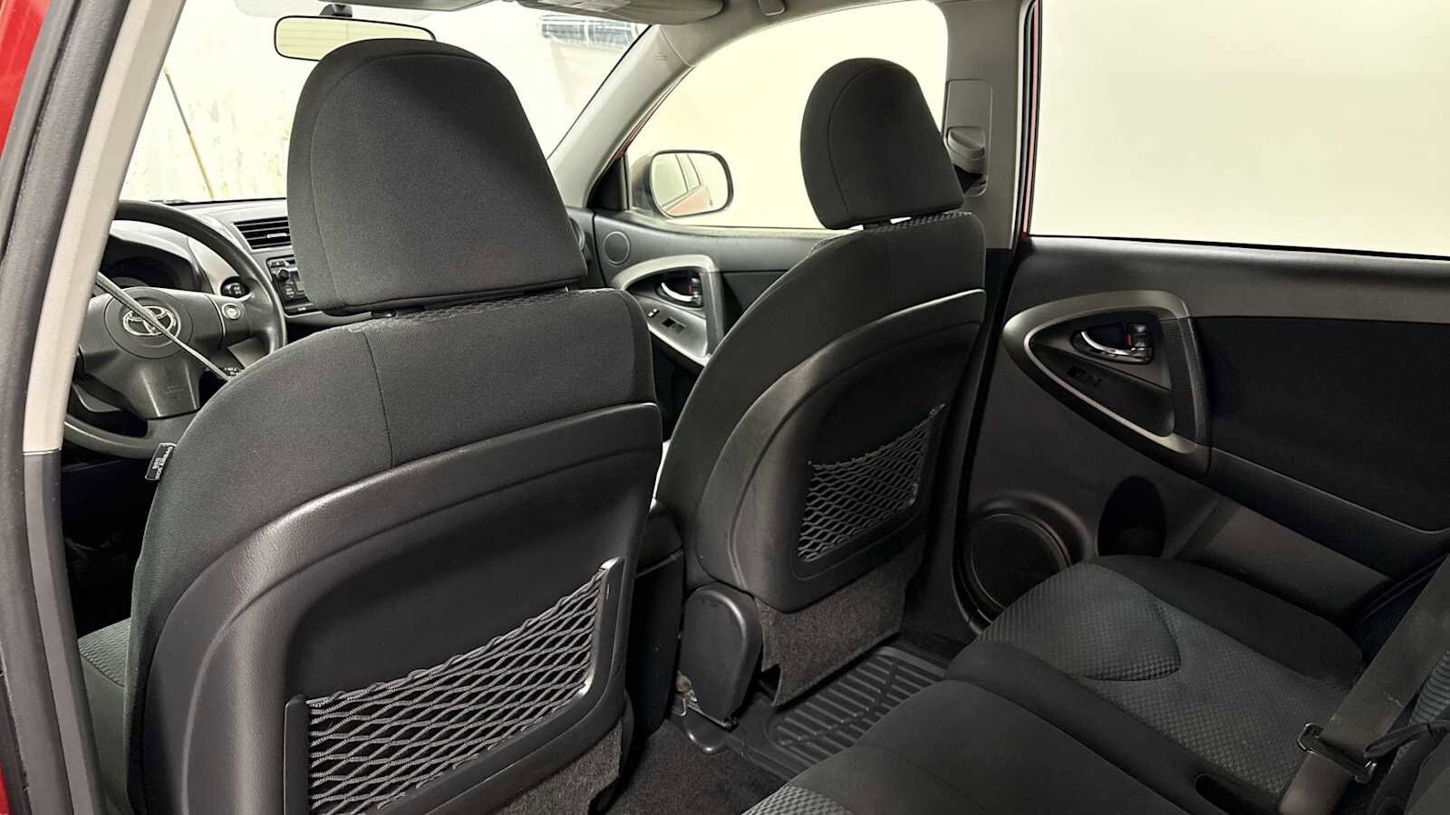 Thumbnail: 2012 Toyota RAV4 - 24