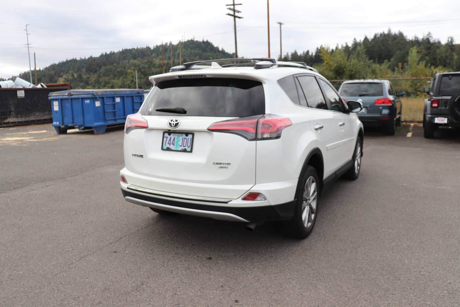 Thumbnail: 2016 Toyota RAV4 - 5