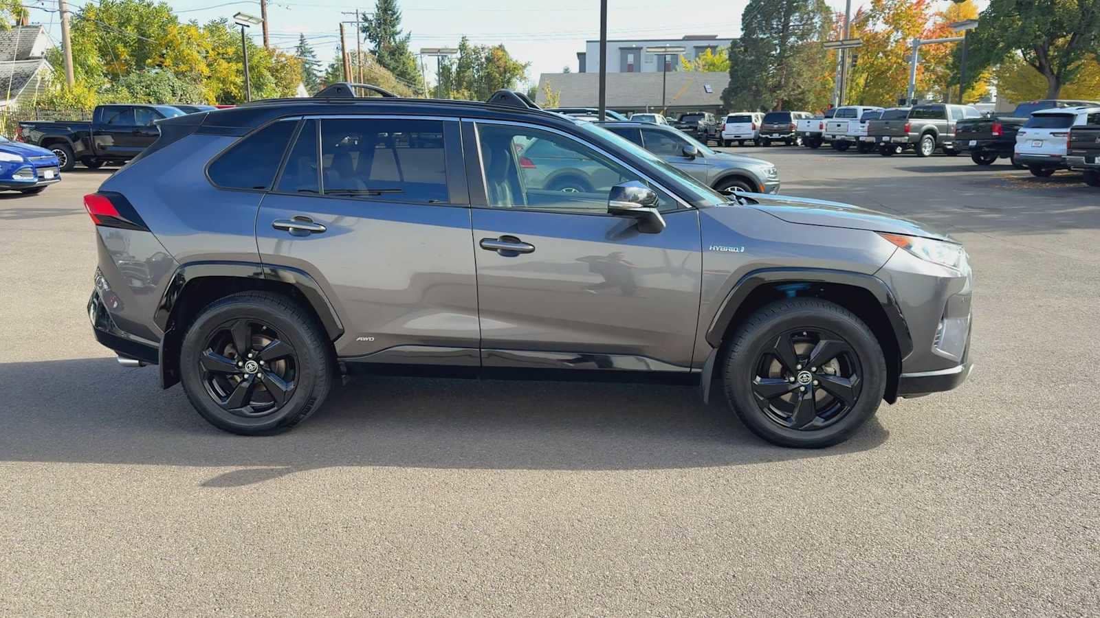 Thumbnail: 2019 Toyota RAV4 - 9