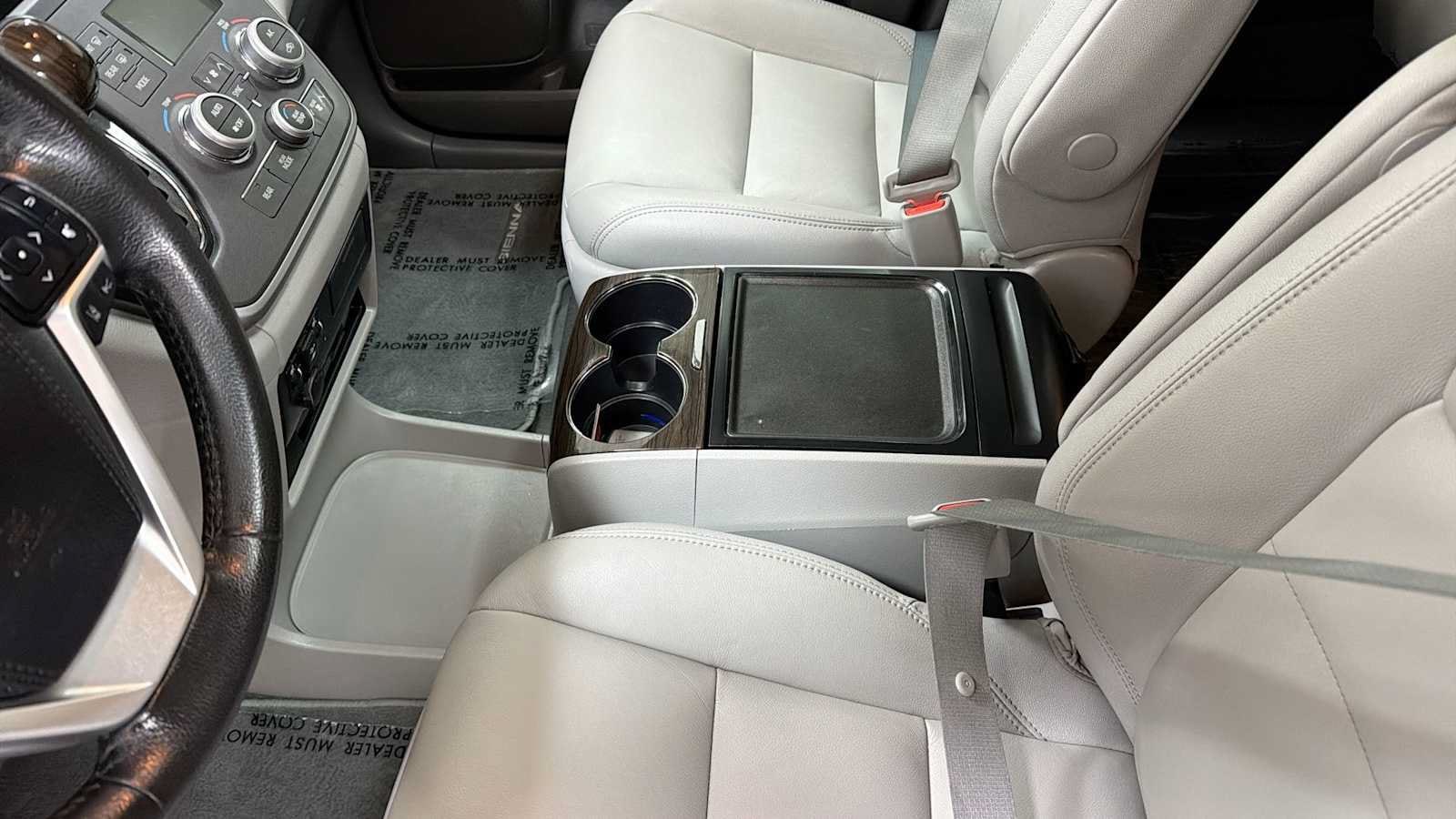 Thumbnail: 2020 Toyota Sienna - 23